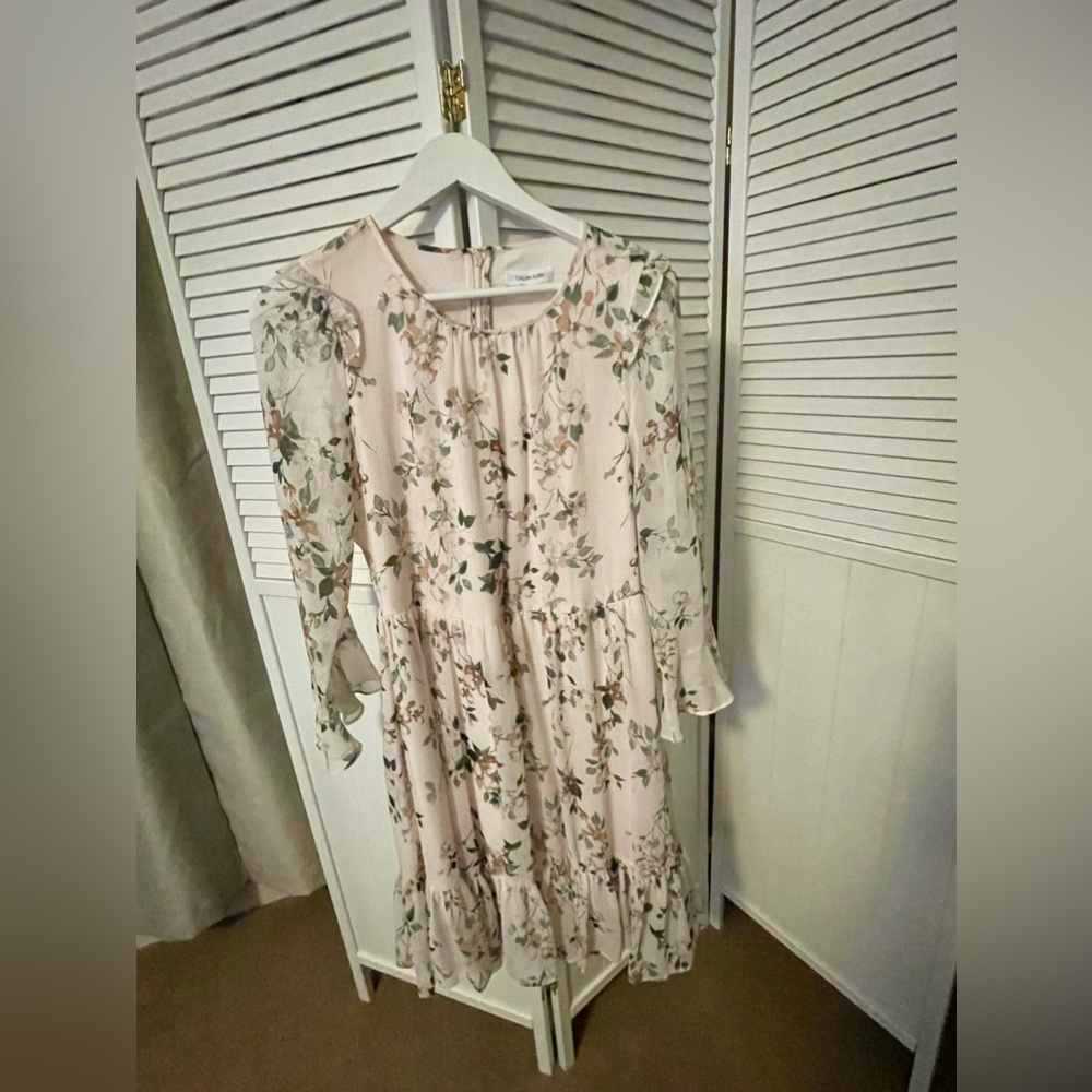 Beautiful pale pink, floral Calvin Klein dress